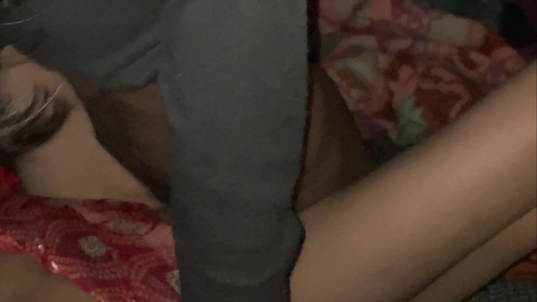 Madhya Sangeeta: Een 19-jarig meisje begon met haar minnaar