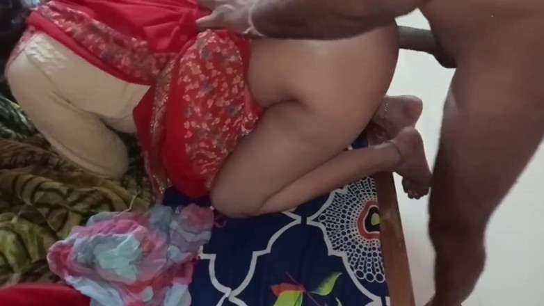 Village studio: Bhabhi kampung desi India panas adalah selepas lama untuk bertemu...