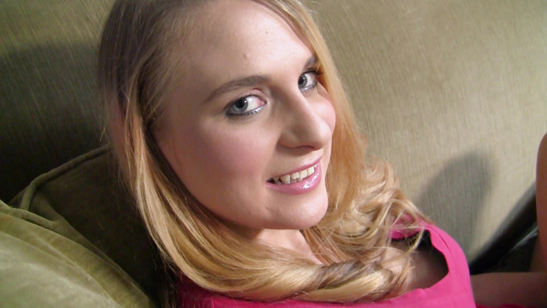 Mano Job: Нервова новачок 18-річна аматорка Абагейл!