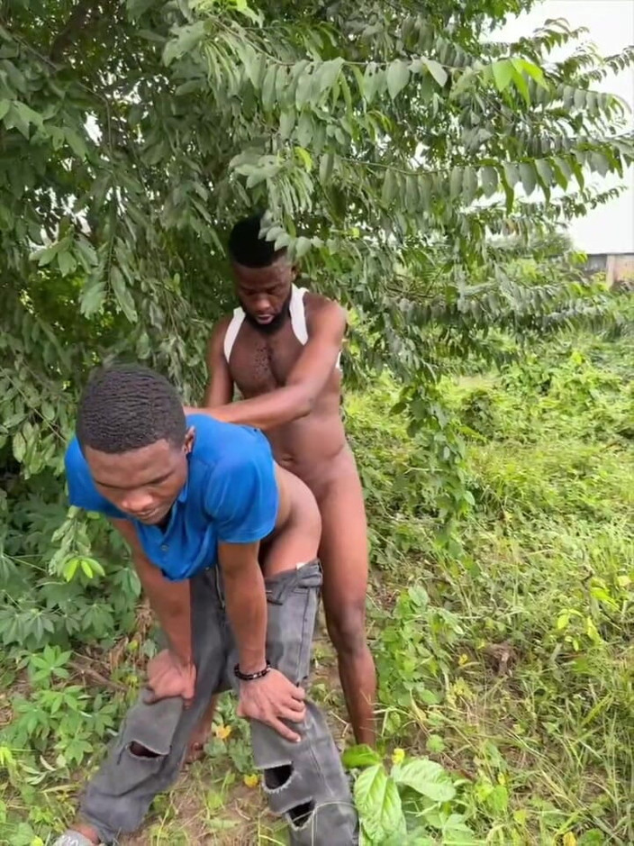 Darkskin_guy: Drilled by the Farmer
