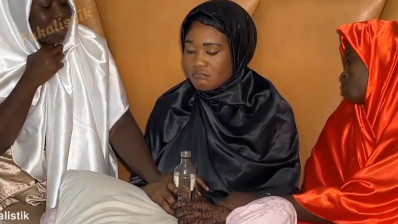 Fukalistik: Văduve excitate Hijab din nord