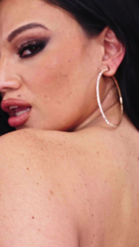 Mona Azar Oiled Anal Angel Featuring Hollywood Cash