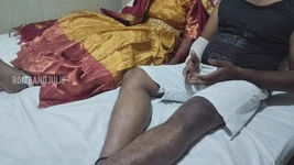 Noaptea pumnului cu o tânără timidă Meera audio tamil clar