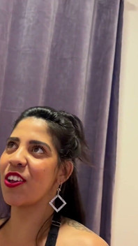 Après la soirée, mon amie trans m’a baisé la chatte