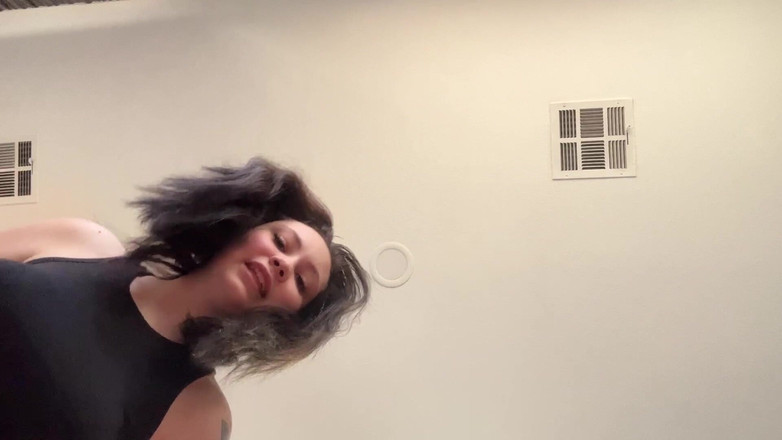 Lenna Lux: Gym berkeringat dudukin muka pov