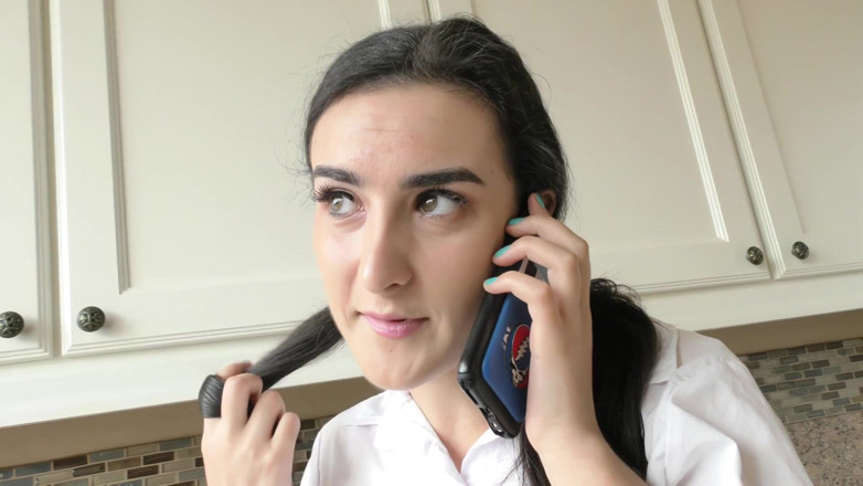 Hefburg: La piccola puttana lecca e ingoia