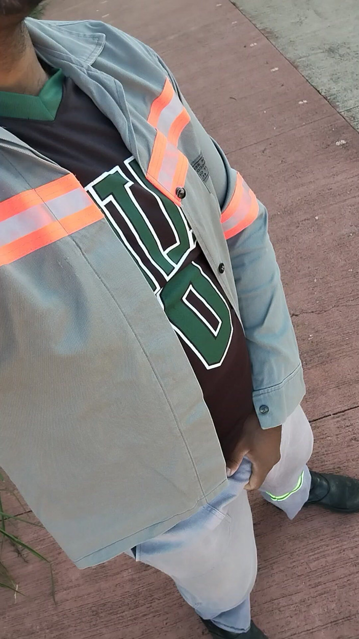 TheBlacKHunterr: 在街头炫耀