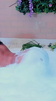 Foam Butt Shake