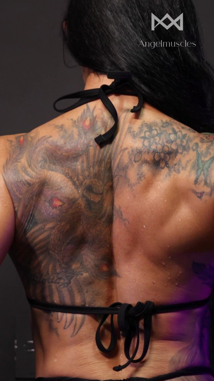 Angelmuscles: 느낄 만큼 가까워