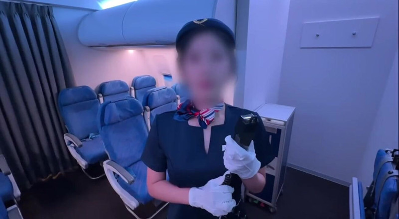 marutahub: Стюардеса і секс в літаку, вона змушує мене зводити знову і знову, поки я не буду на межі еякуляції