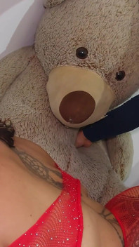 Webkamera byla přistižena při masturbaci a získala ocenění Takový velký penis jako cena