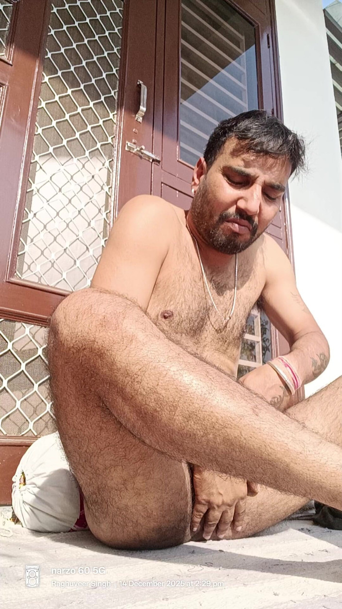 Rajasthani-old-lover: Tatăl vitreg al ofițerului desi face sex cu tatăl vitreg...