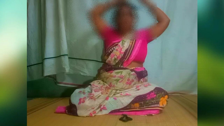 Priyanka314: Une femme au foyer desi longue embauche se fait baiser
