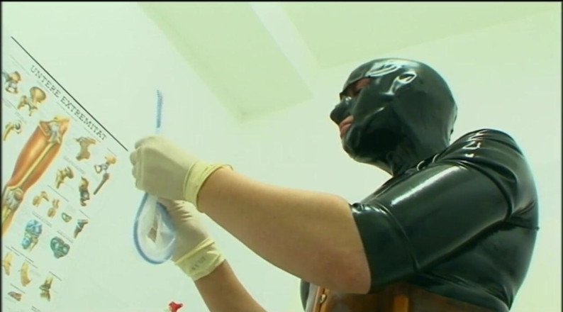 Absolute BDSM films - The original: 페니스 본디지 - 독일 BDSM Pt 2