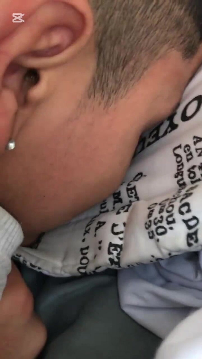 Jameslatin20cm: 닭이 처음으로 음경을 먹는 순간