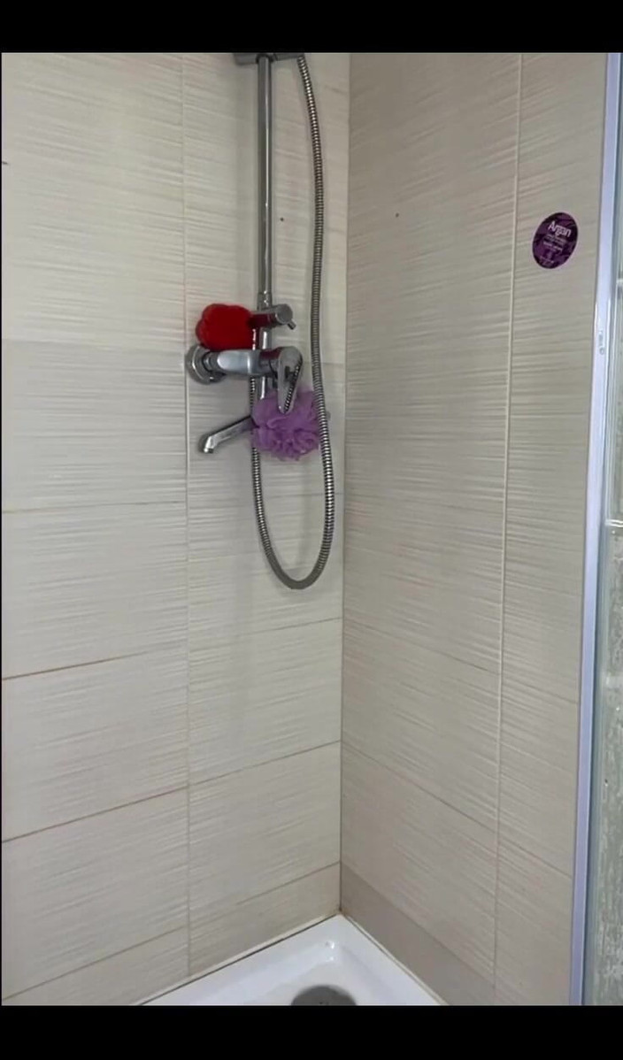 JuiceLussie: Seks anal amatir di kamar mandi habis-habisan