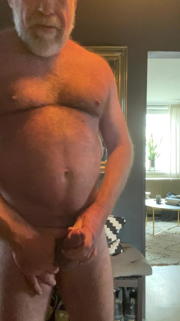 Exhibitionistman: Perverted Old Wanker
