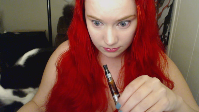 Scarlet Vixen: Vape öksürme fetişi