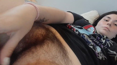 Chubby Sex Symbol: Chubbysexsymbol 可爱的拉丁女孩用大假阳具操她湿润的阴户特写
