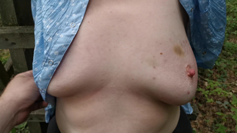 Bouncy Tits Action: Tit slapping in blue blouse outdoor