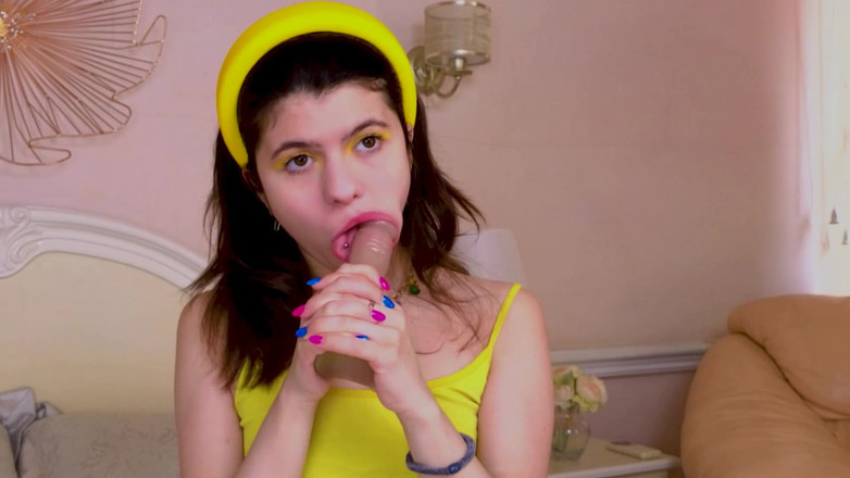 Katya Zaitseva: Mamada perezosa mojada de una chica cachonda