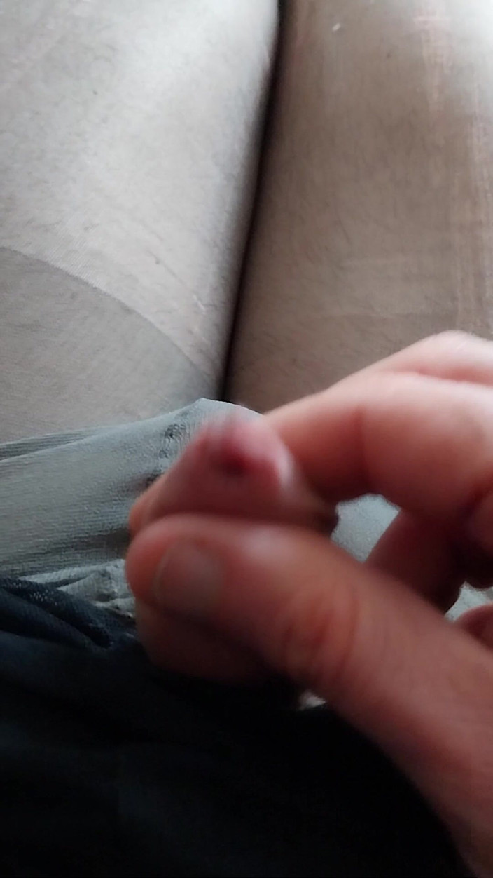 Cindy Belfast: Klitoris banci muncrat ke celana ketatnya