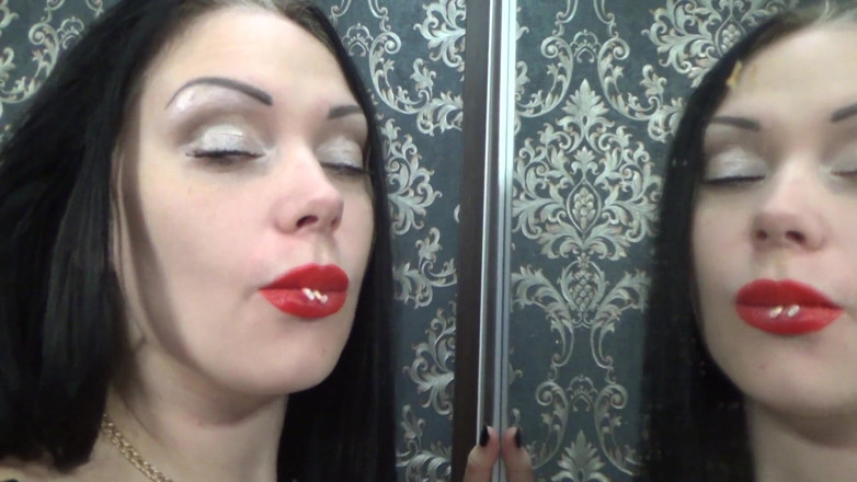 Goddess Misha Goldy: Sanfter verschlingen mit kleinem Menschen