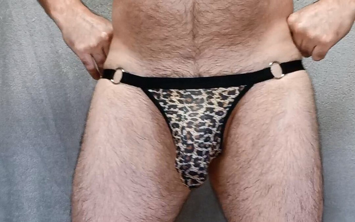 Bob Vajra: Leopardí tanga jsou vzrušující )