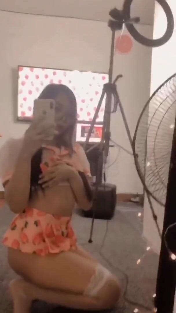AsianSharinami: Nos bastidores da modelo asiática - Sharinami