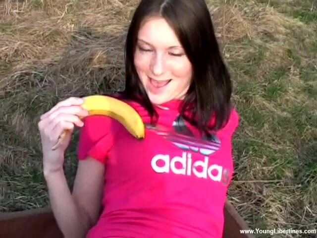 Young Libertines: Sex picnic with banana and cock