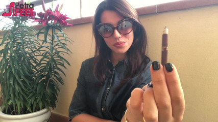 Smokin Fetish: She prefer outdoor smoking