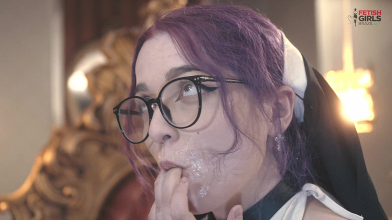 Fetish Girls Brazil: Non Madalena is een maagd en kan alleen haar kont...