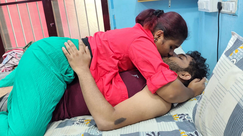 Vaigavarun45: Video rekaman seks viral pasangan yang lagi ciuman romantis sama...