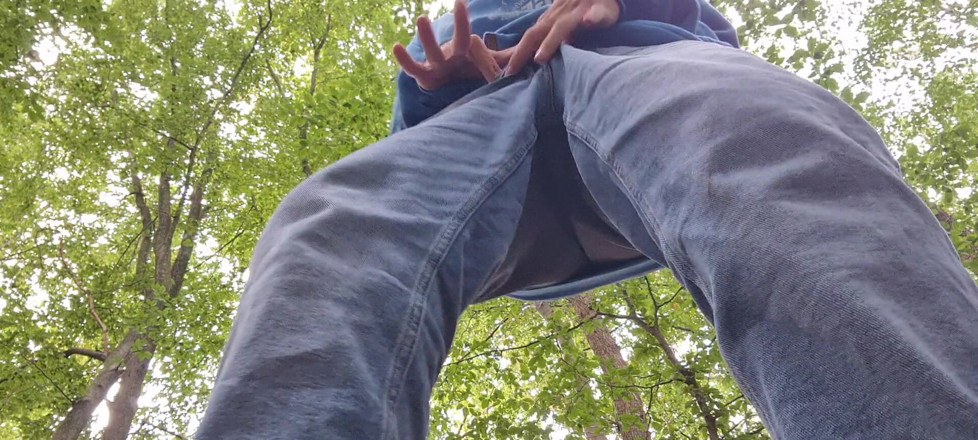 Fucky Boy21: Une putain d'énorme bite dans la forêt