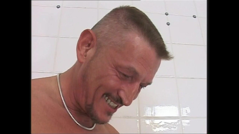MMV films - The Original: Zdeprawowane mężczyźni i głodne seksu kobiety w dzikim trójkącie