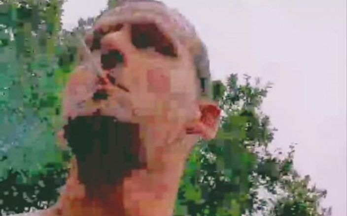 Slutboyben: Slutboyben Cam4 нимфоманская члено-шлюшка под летним дождем