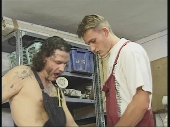 Absolute BDSM films - The original: Huge pussy threesome in the mechanic office