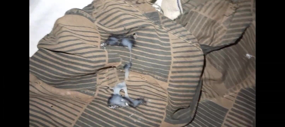 Masturbator emmy: Afrikanischer Schwarzer Typ Fickt Sein Bett