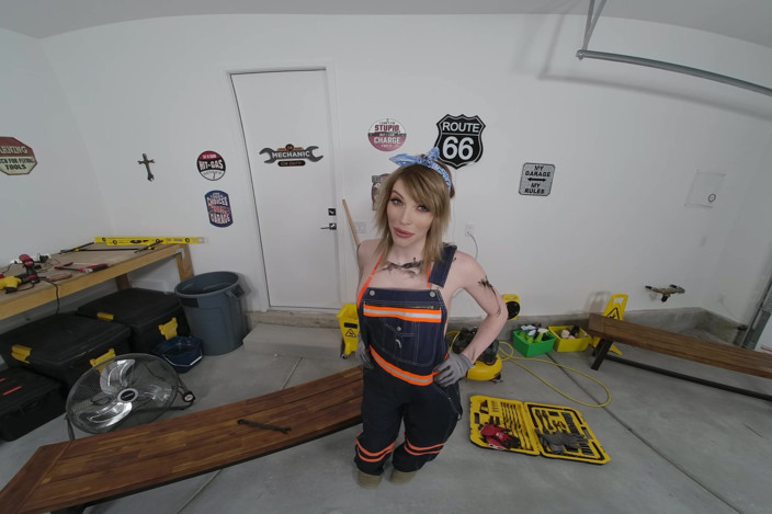 TSVirtualLovers: Screwed in the Garage