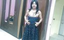 Cute & Nude Crossdresser: Transsexual efeminat sexy Femboy Sweet Lollipop se pișă într-un pahar de...