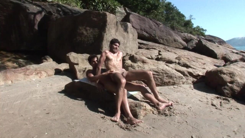 Gay 4 Pleasure: Twink cu țâțe mici și prietenul său cu pula lungă