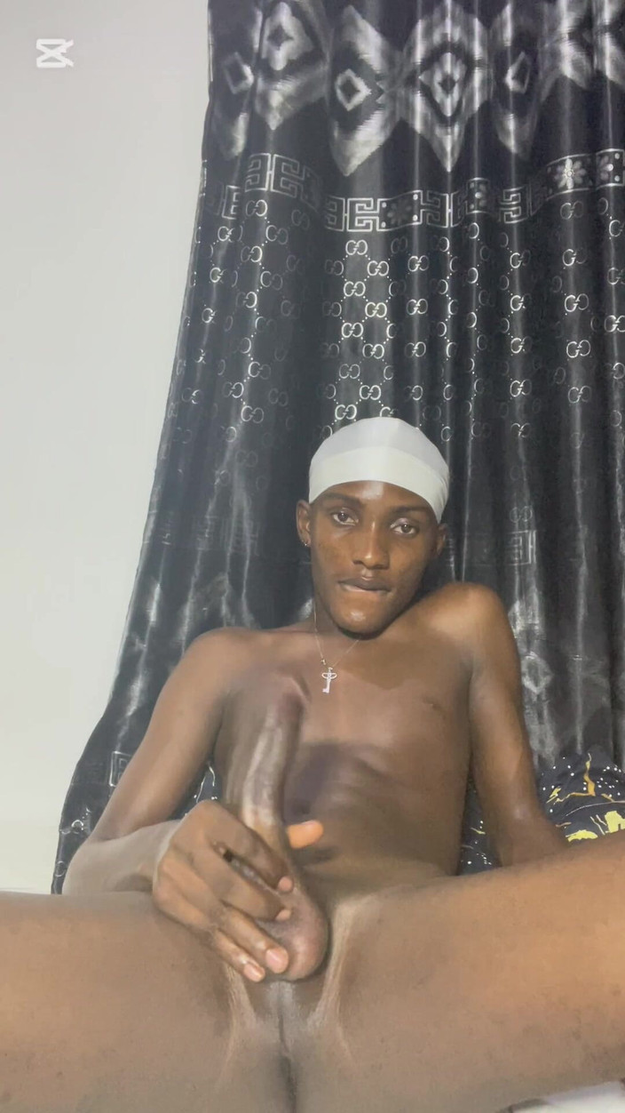 Aded-Toxic: Młody Twink z BBC