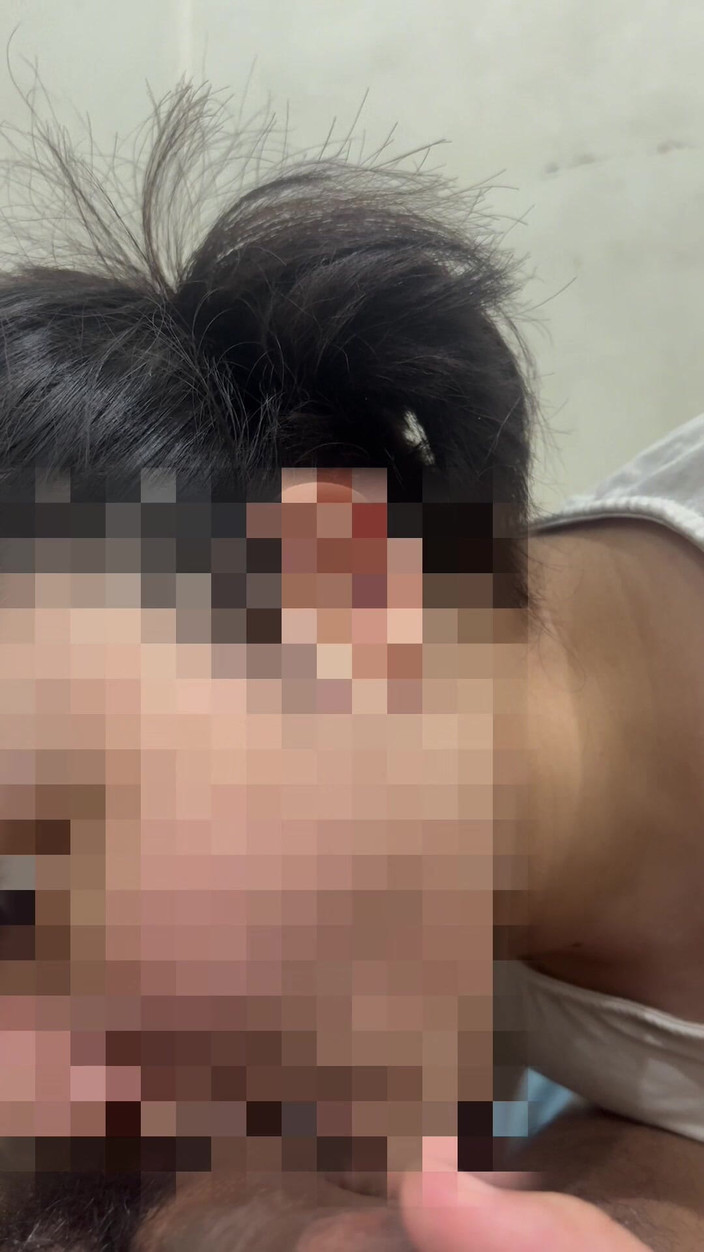 Mommy Puchong: Îmi place pula lui mare în gura mea