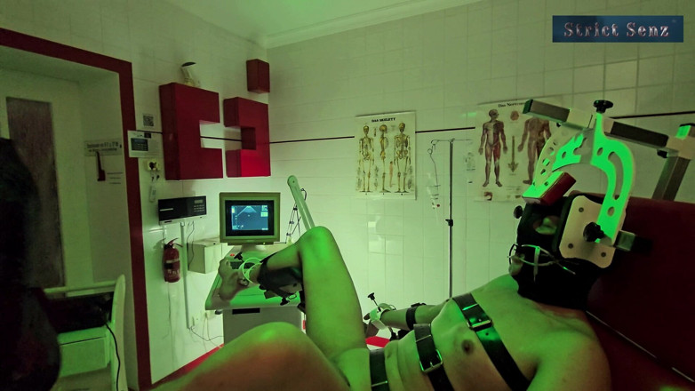 Strict Senz: Dr. Lady Medea Onderzoek Bizarre Ard Bondage CBT En Medische...