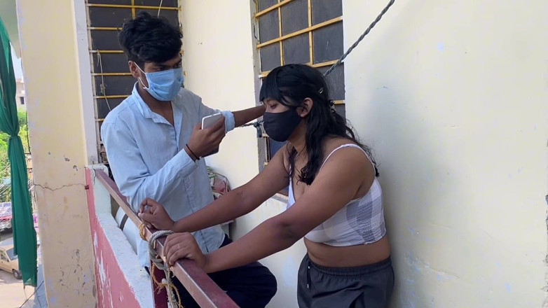 Indian Teen Girl's: Outdoor-sex stiefbrudchen und stiefschwester vor der tür, romantik und sex...