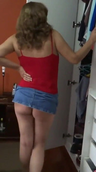 น้องสะใภ้สวยโชว์หีโชว์นมให้ดู ขณะที่ฉันรูดควยต่อหน้า เธอชอบโชว์มาก