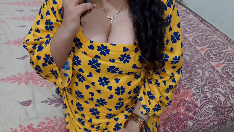 QueenbeautyQB: Istri cantik India selingkuh dari suaminya dan dia sama bosnya...
