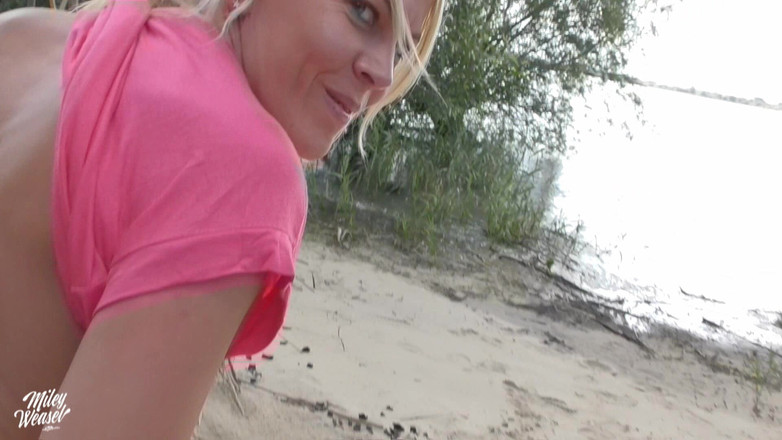 Miley Weasel: Åh nej !! Fotograf kommer allt i min fitta !!