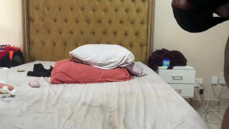 Legendary Booty Overdose: Грудаста чорношкіра товстушка мамка грає з пиздою і поклоняється цицькам