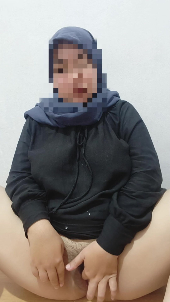 Vaginabig88: 히잡을 쓴 아름다운 이복 누이